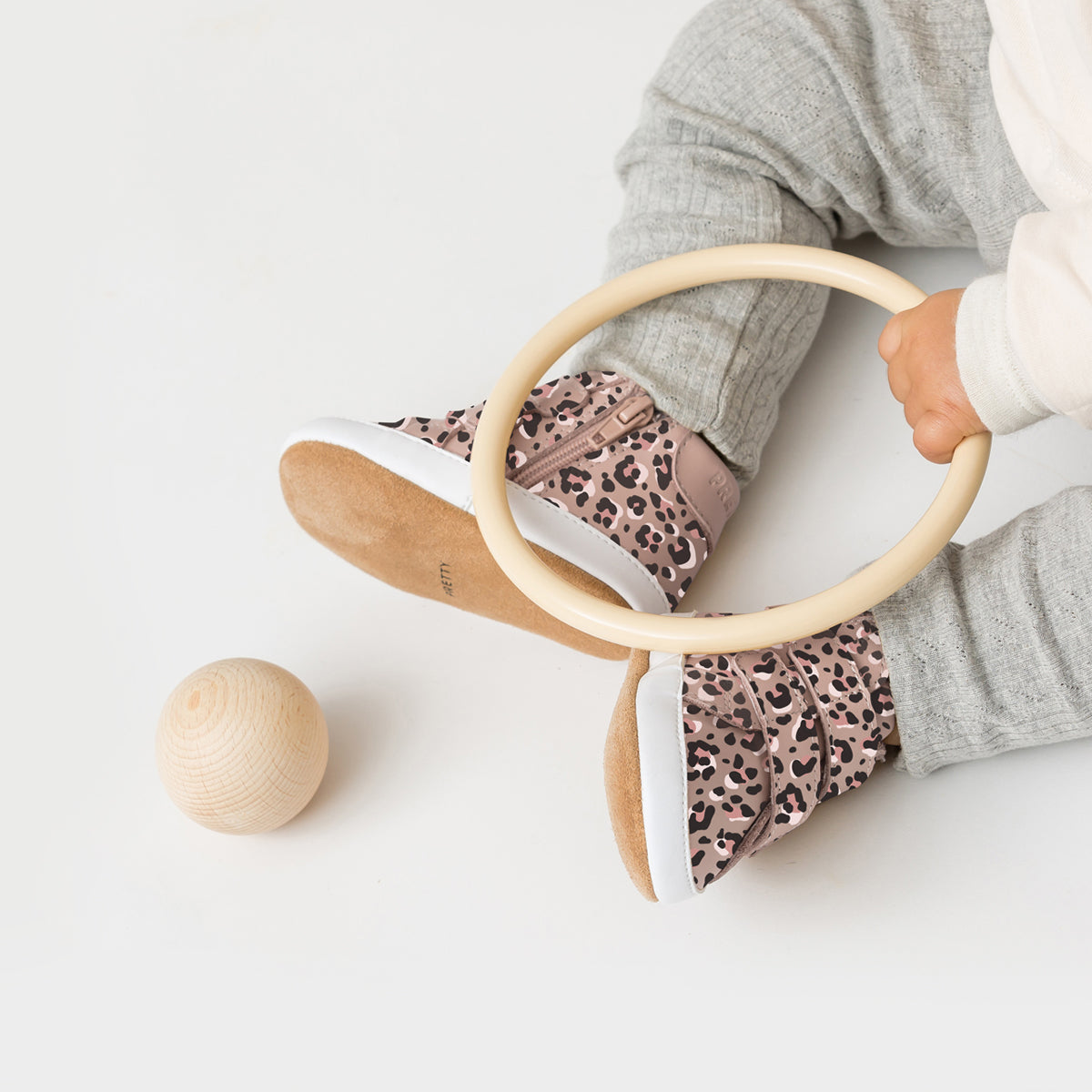 Baby Shoes High Tops - Pink Leopard